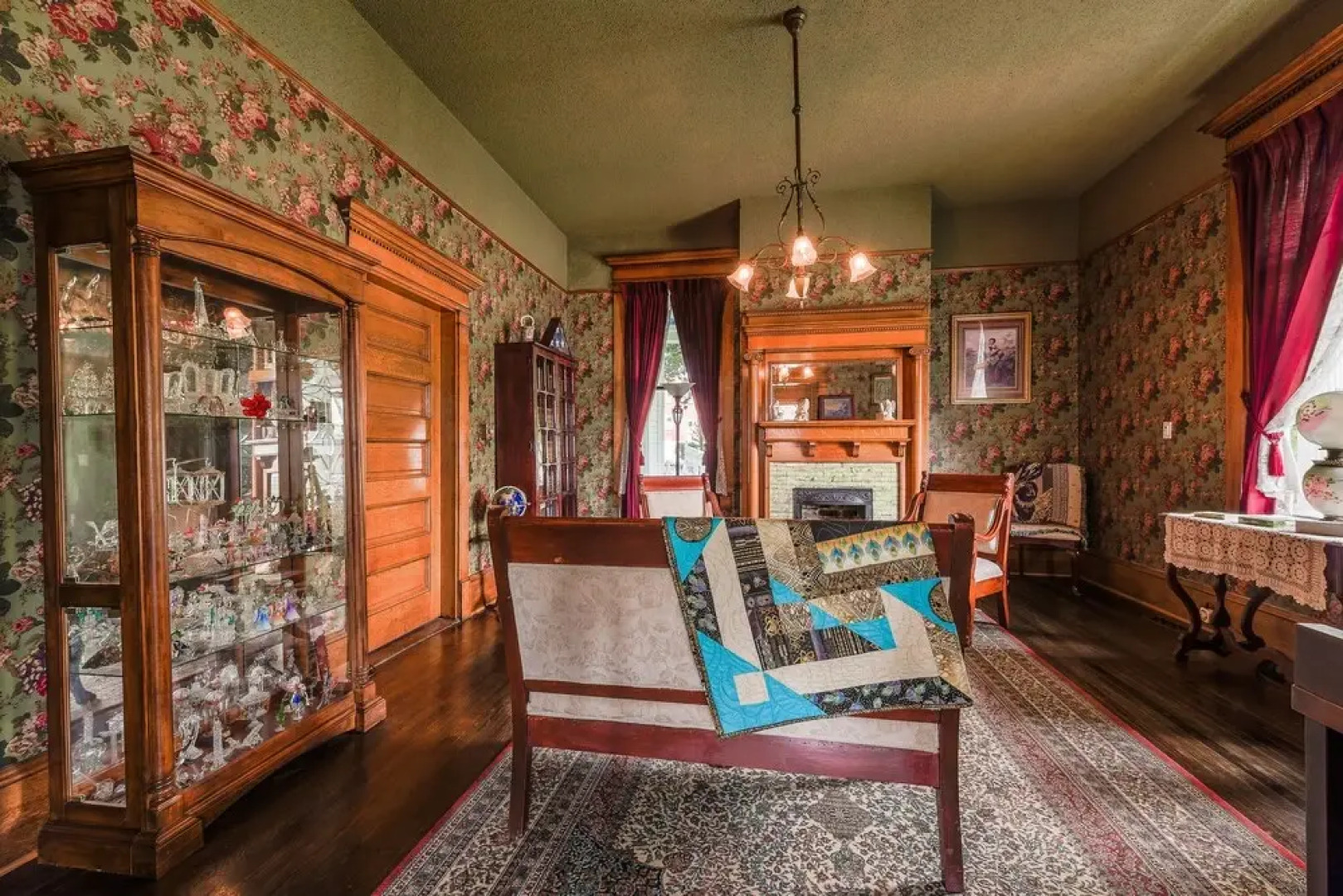 The Simmons-Bond Inn