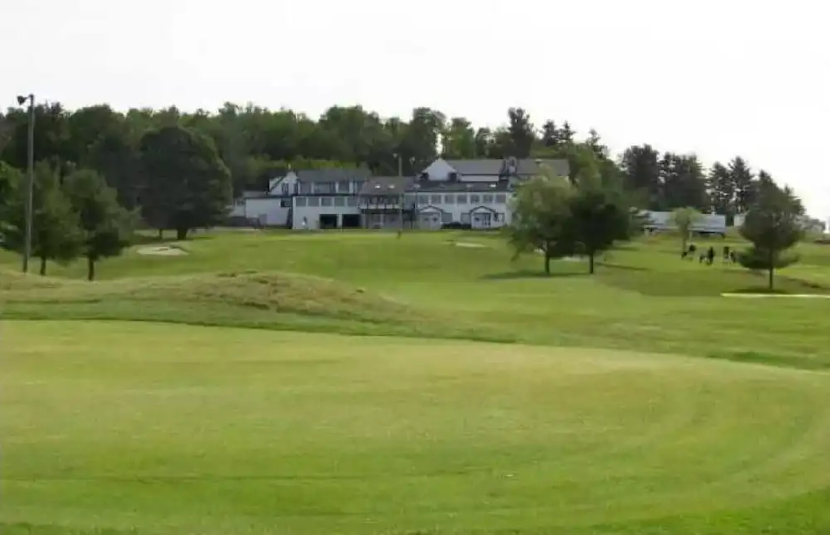 Elegant Suite with Jacuzzi