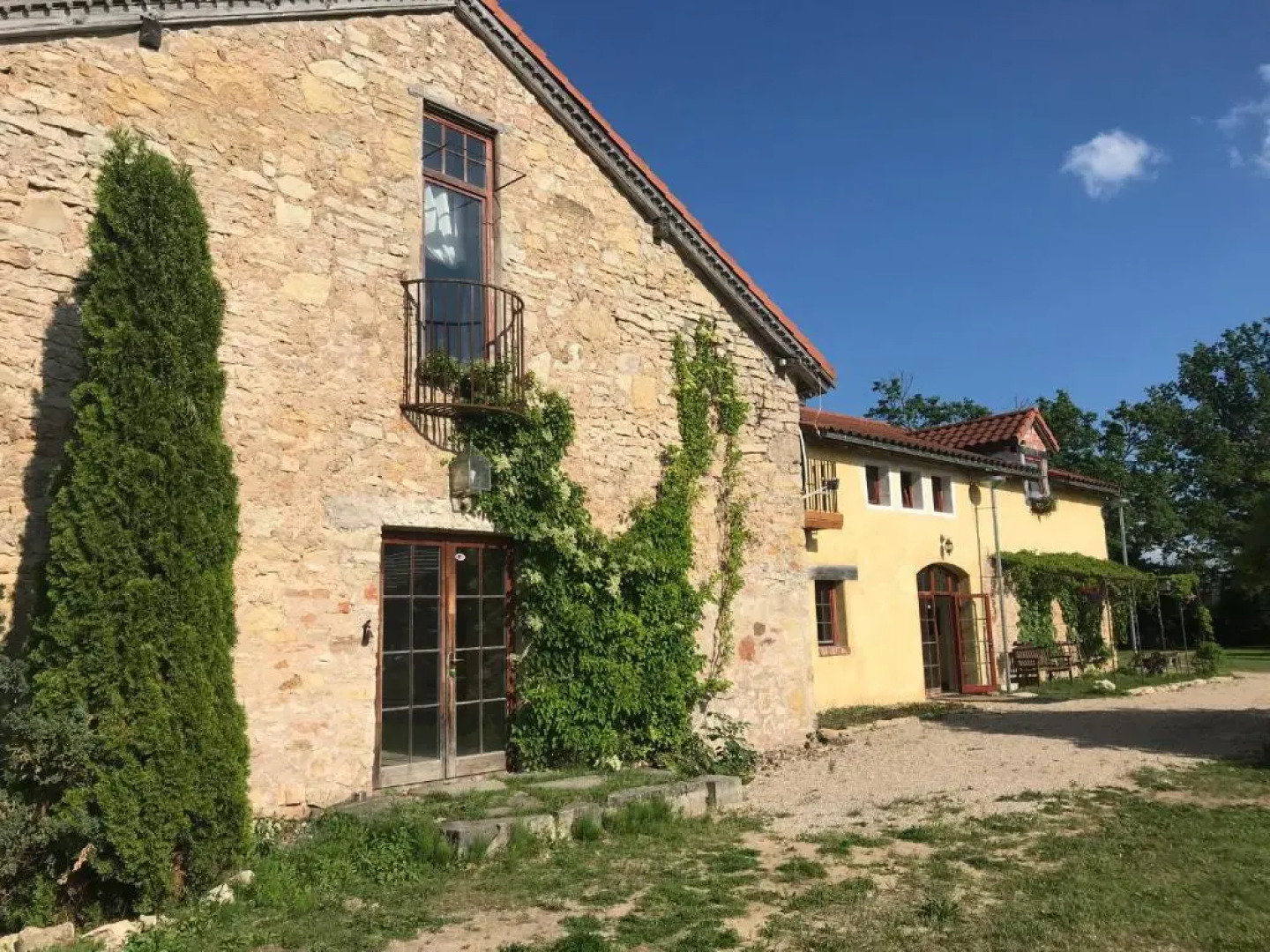 Отель Divas Upes