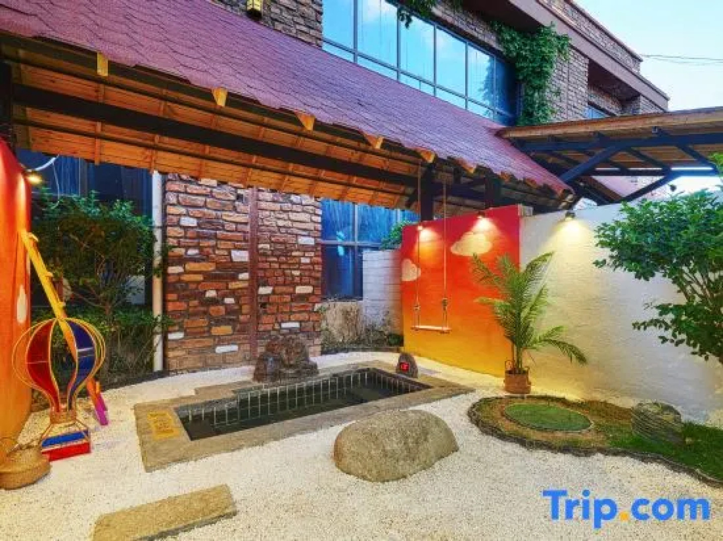 Manpu Tianmu Yangyan Hot Spring Hotel (Zhenbeibao Western Studios See Helan Performing Arts Town)