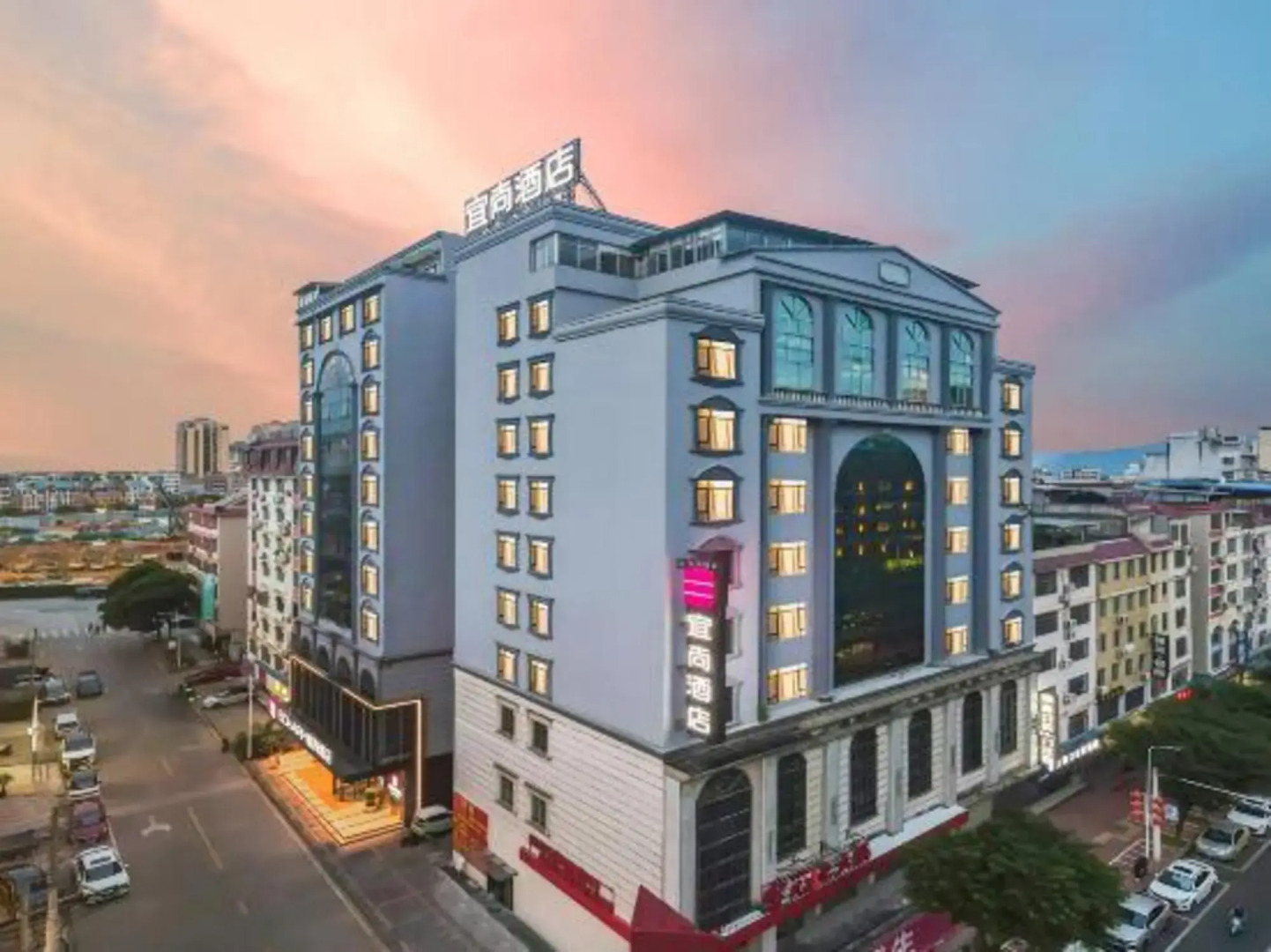 Echarm Hotel (Hezhou Lingfeng Square)