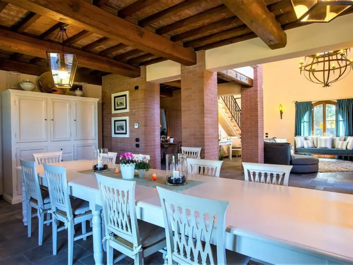 Lavish Peccioli Villa