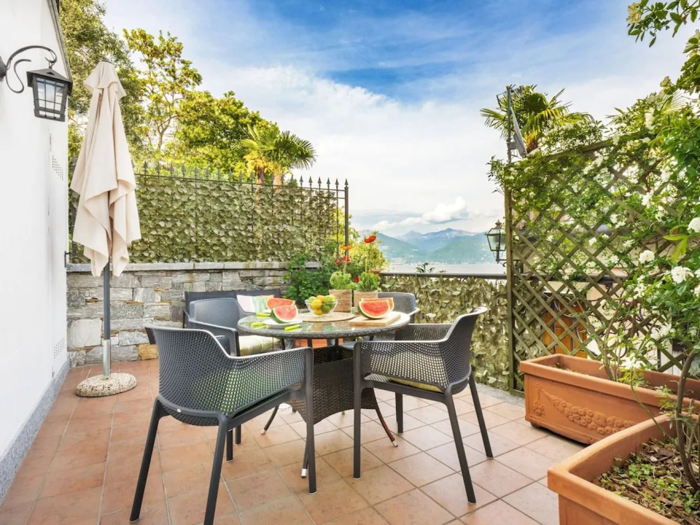 Apartment in Oggebbio With Sea View Terrace