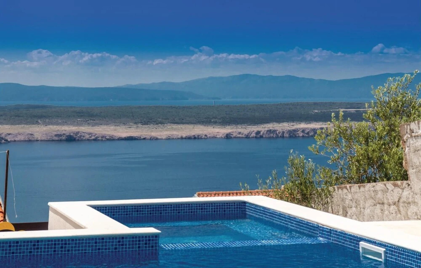 Nice Home in Dramalj With Wifi, 2 Bedrooms and Outdoor Swimming Pool