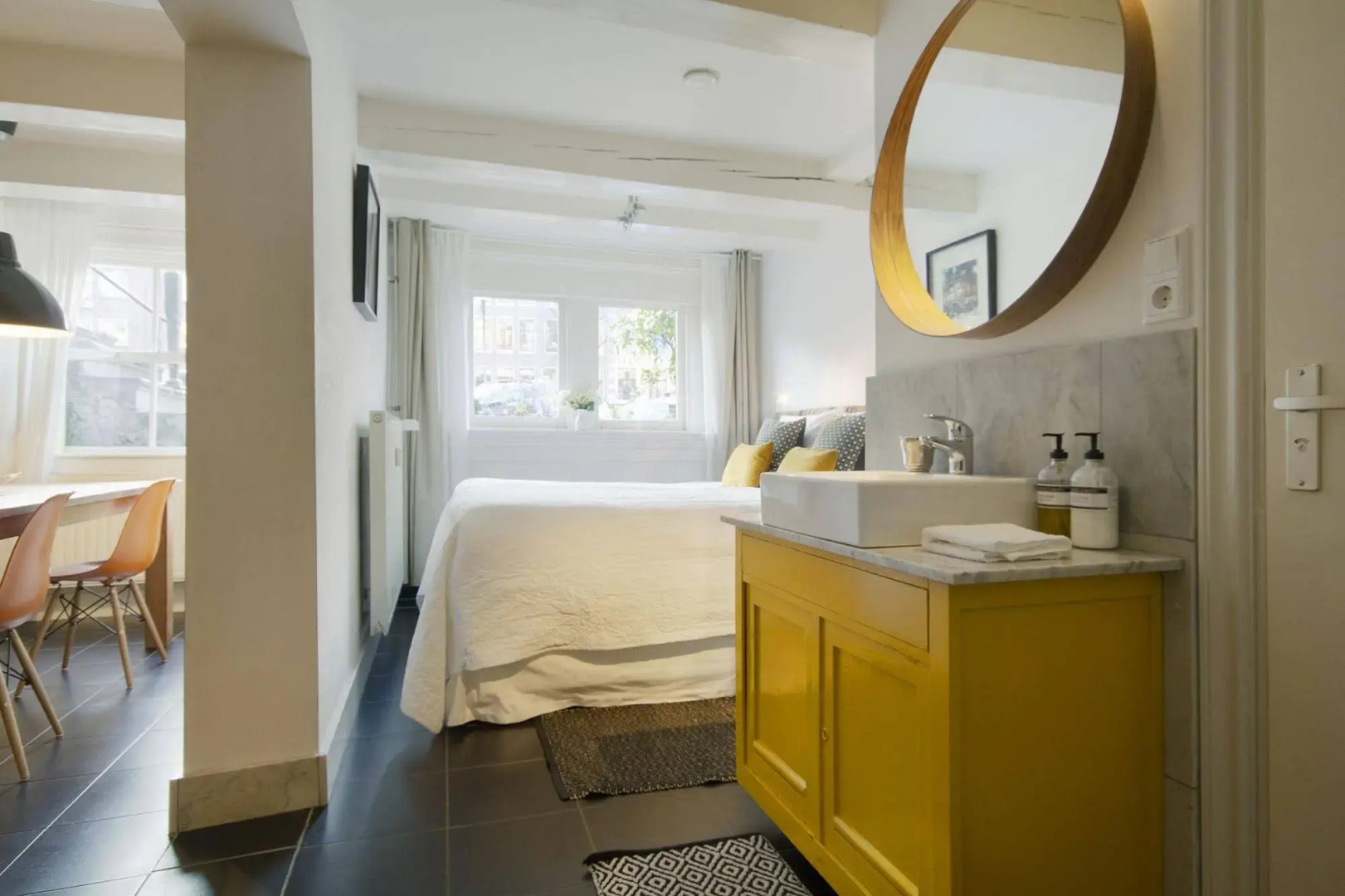 CoHo Apartment Suites