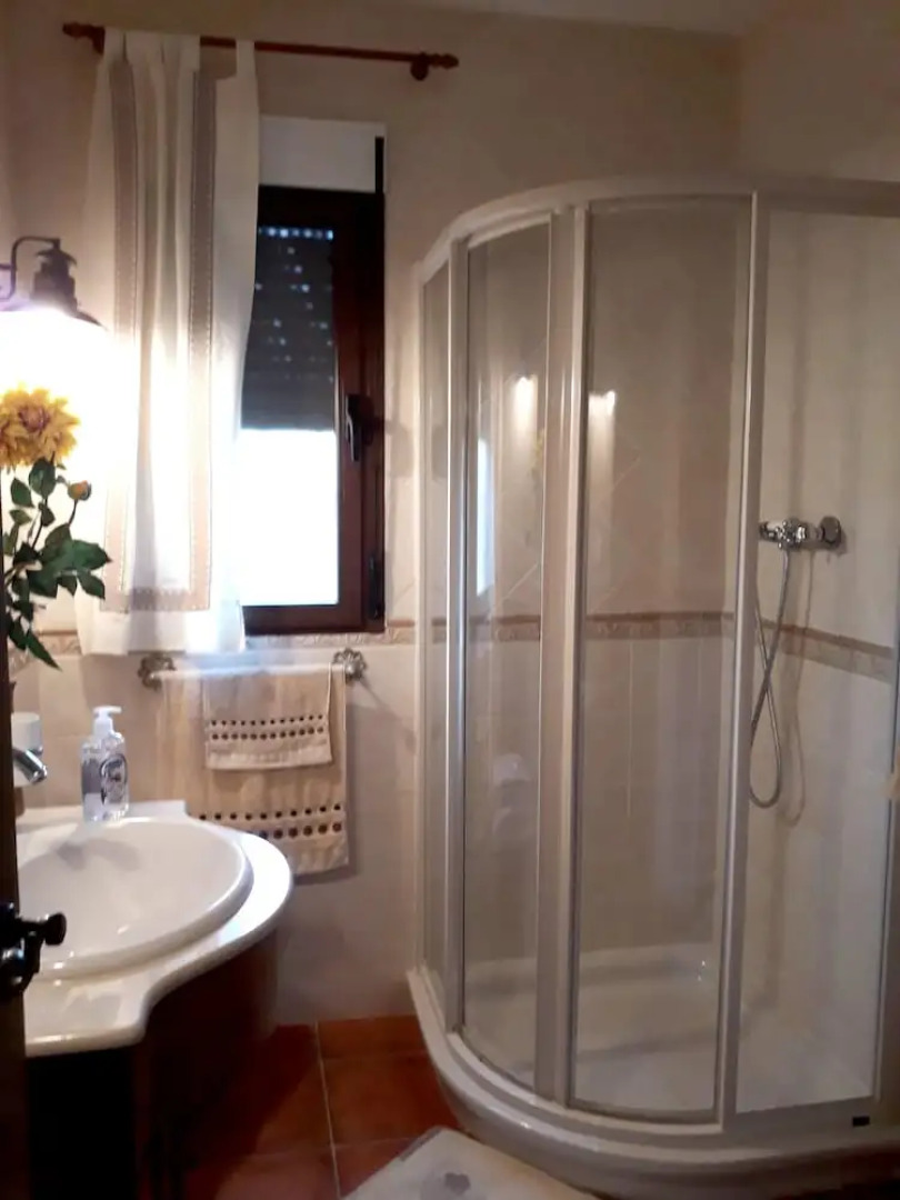 House With 3 Bedrooms in Candeleda, With Wonderful Mountain View and Enclosed Garden