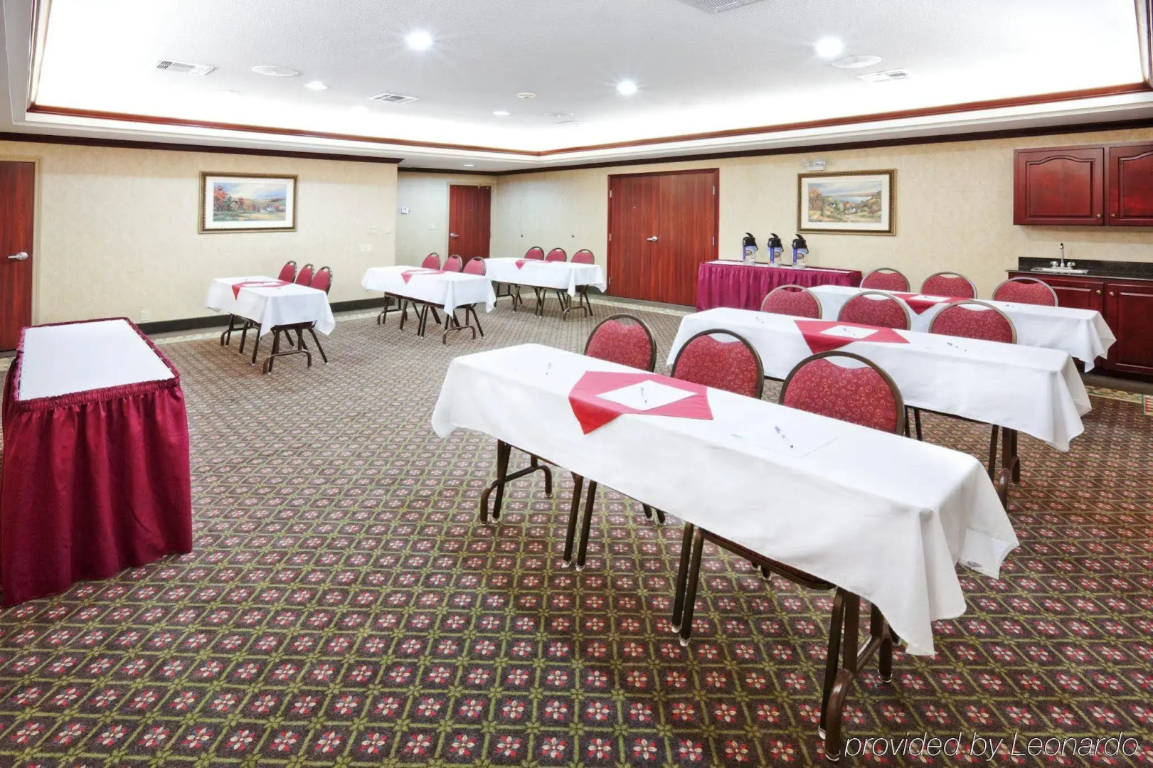 Holiday Inn Express Hotel & Suites Gainesville by IHG