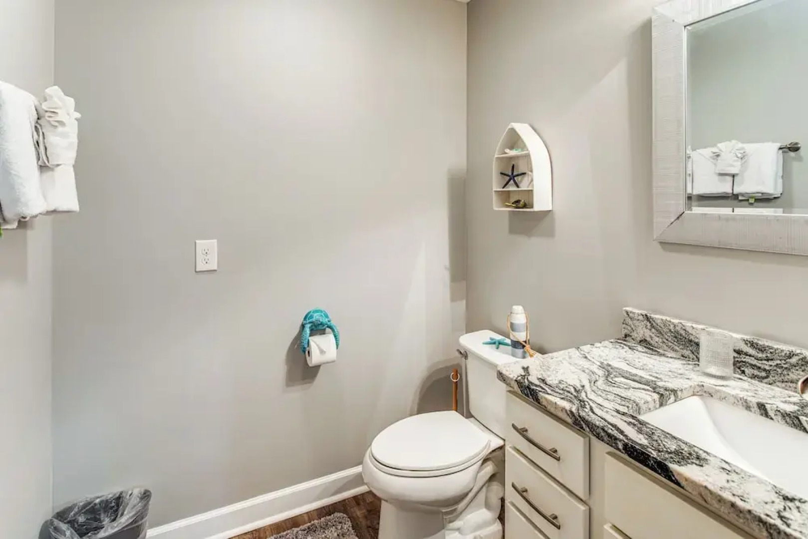 Little River Cottage with Deck