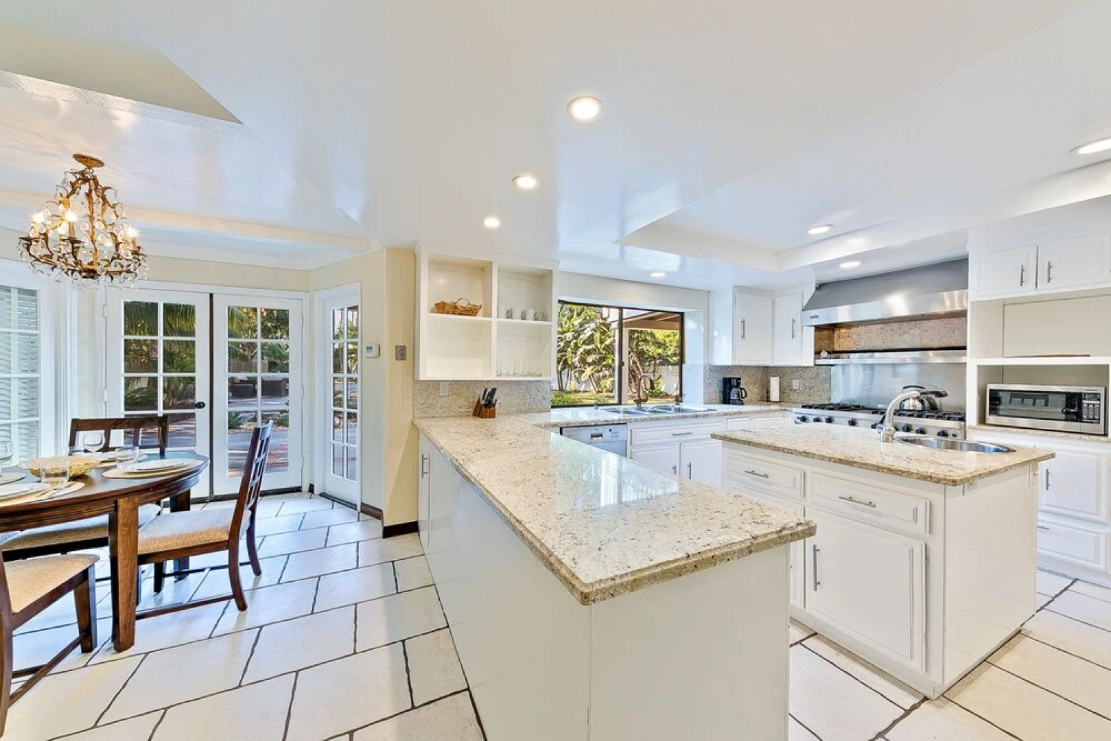 5BDRM Villa Via Mil Cumbres