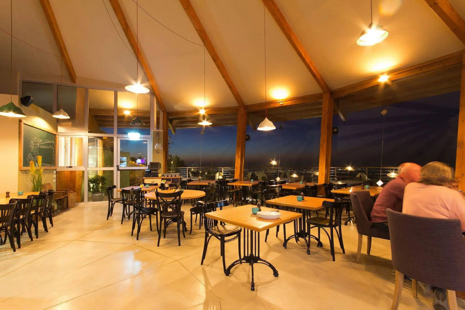 Shoresh Green Hills Family Suites Hotel
