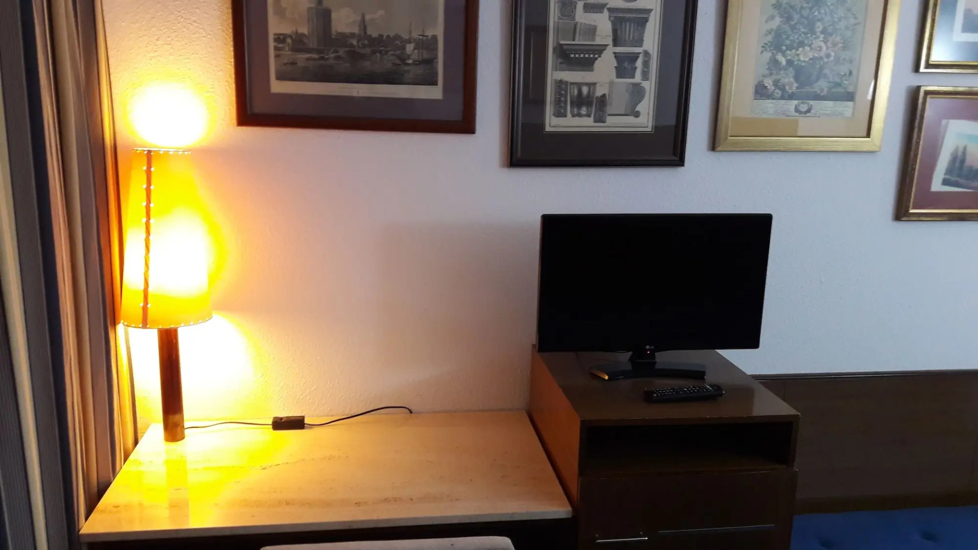 VTZ Orús Factory Hotel - Parking Muy Económico