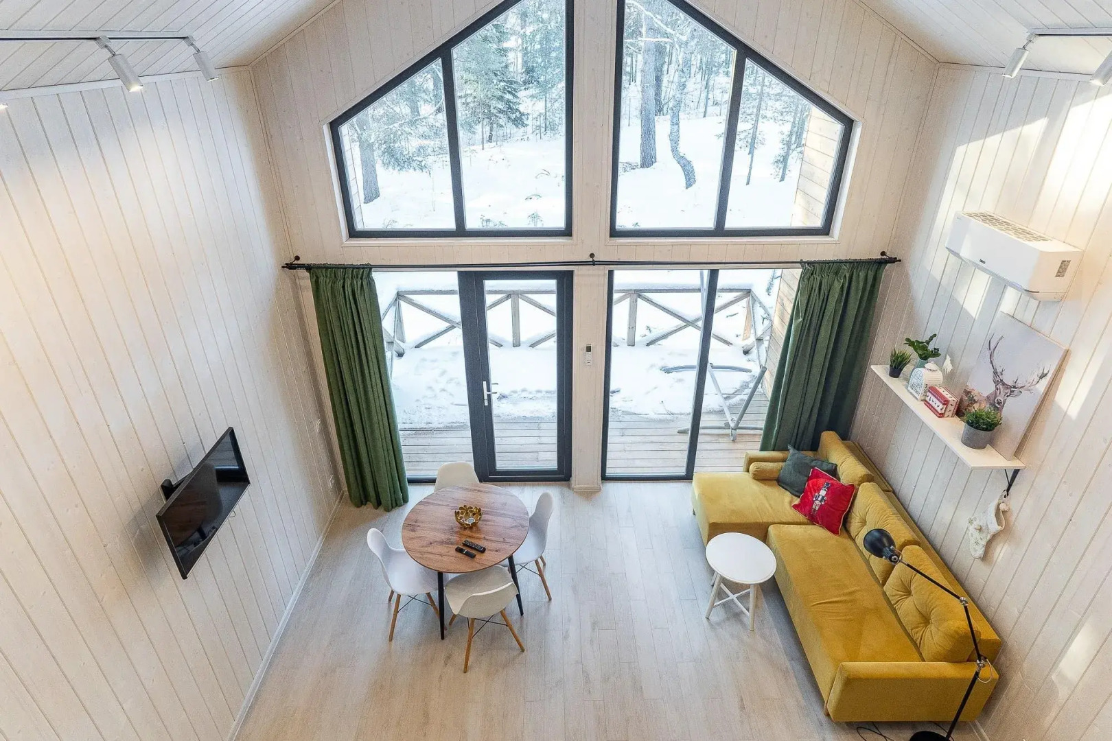 Добро и лес