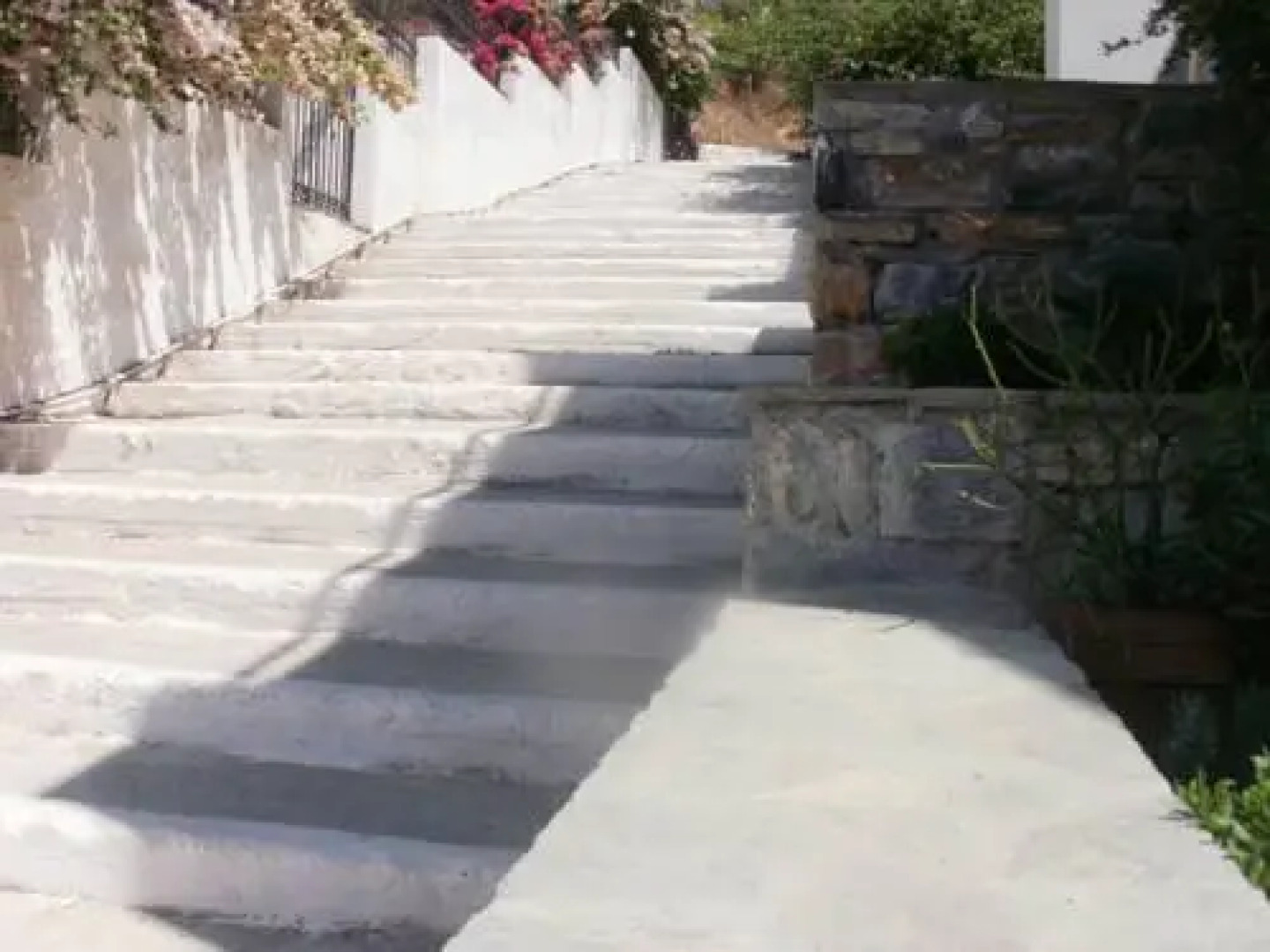 Afroessa Studios & Apartments