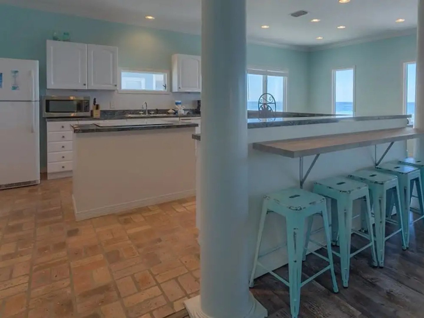 C-Glass by Meyer Vacation Rentals