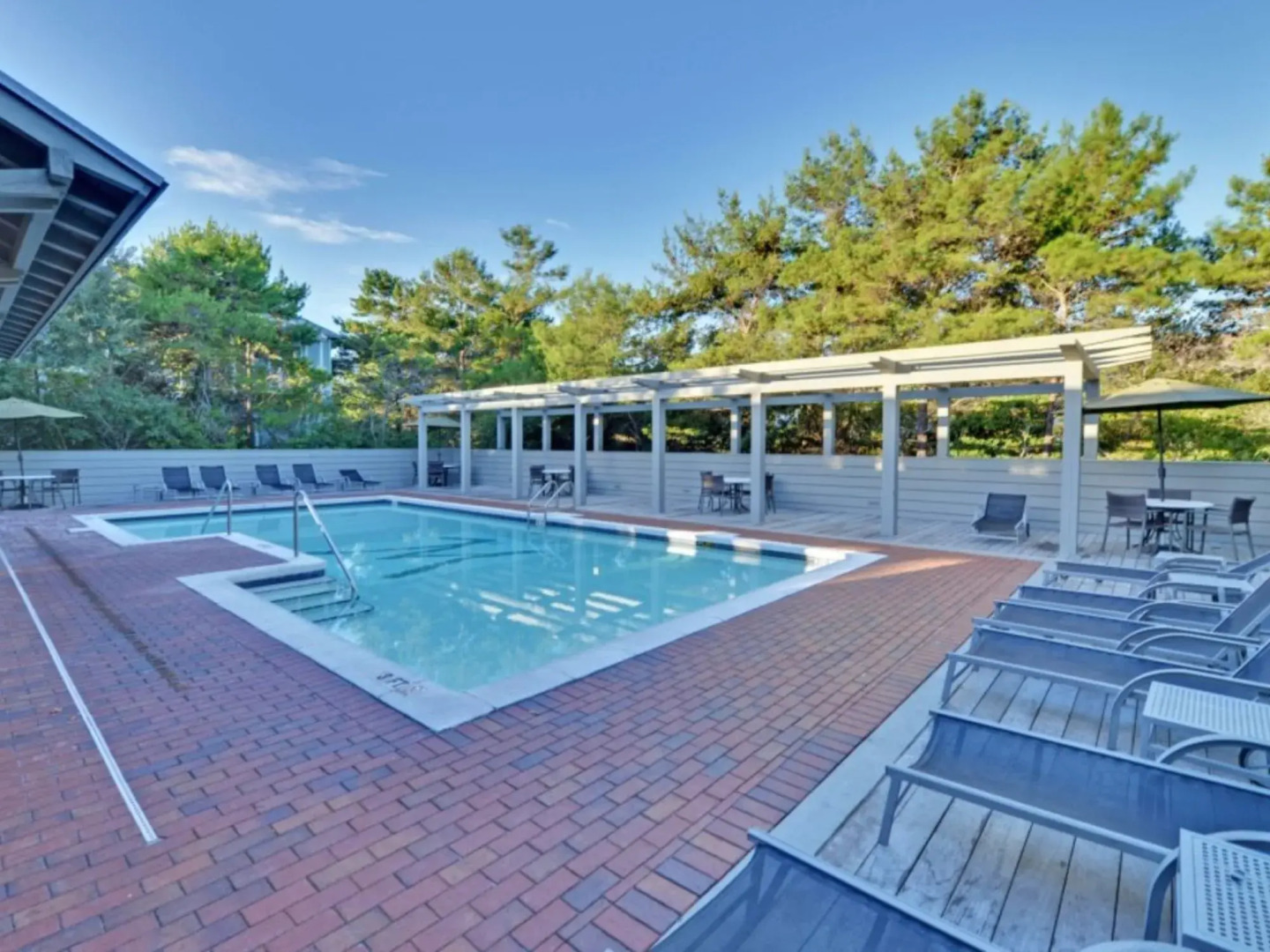 VM 4145 by RedAwning