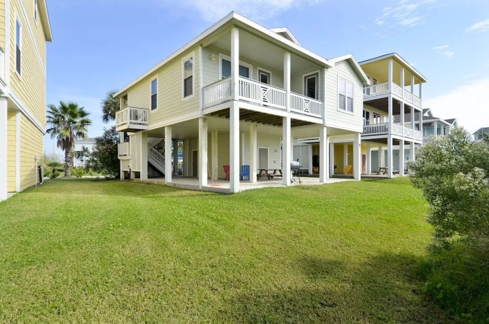 Beach Blast 3 Br home by RedAwning