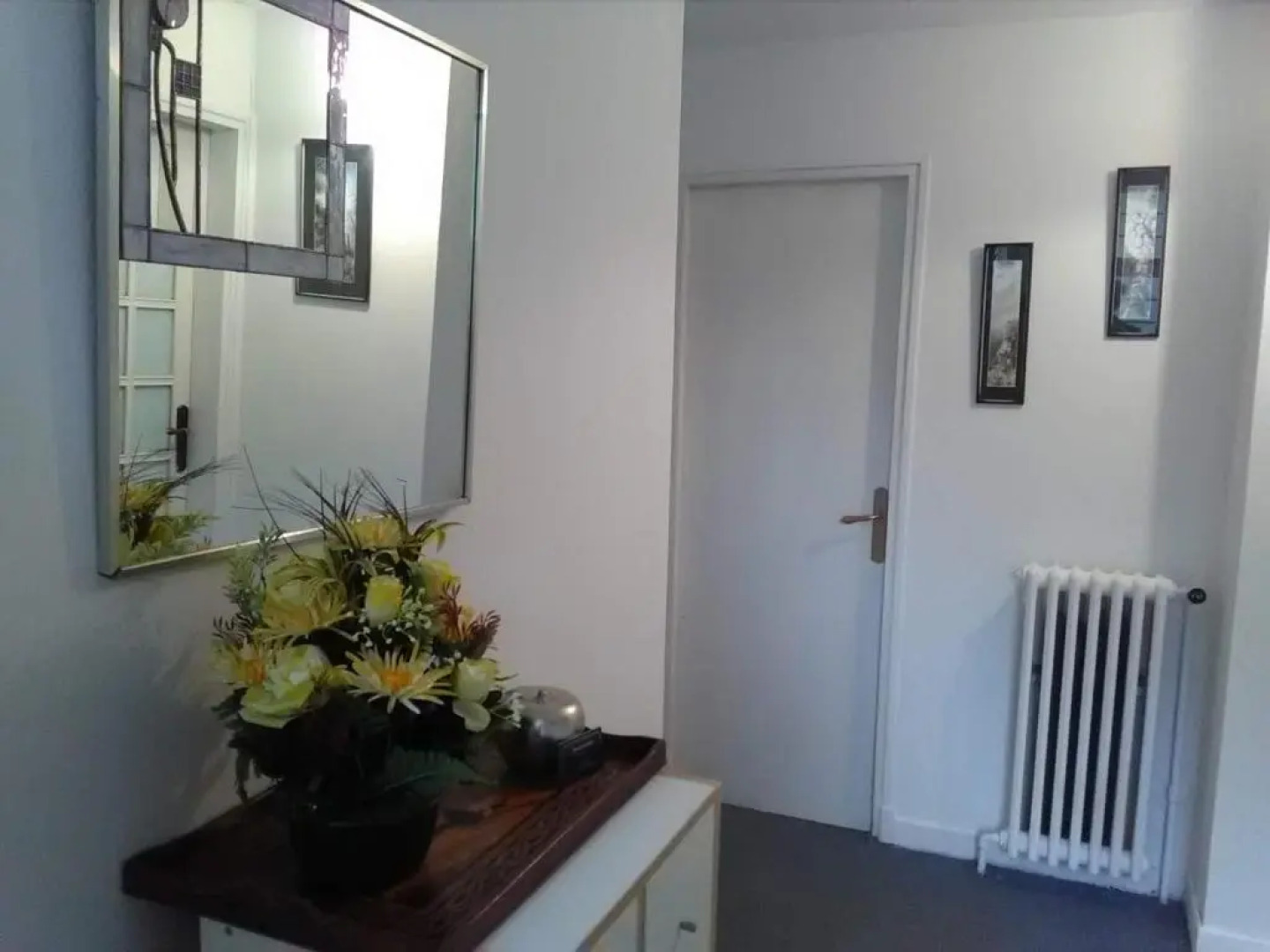 chez Black and White