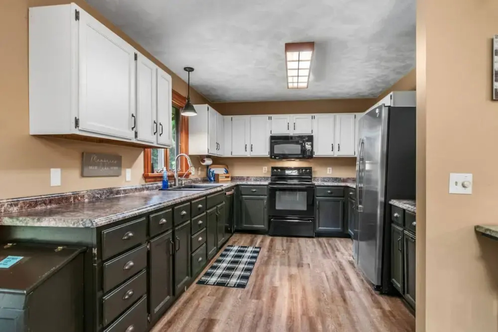 Lakeside Getaway pet Friendly