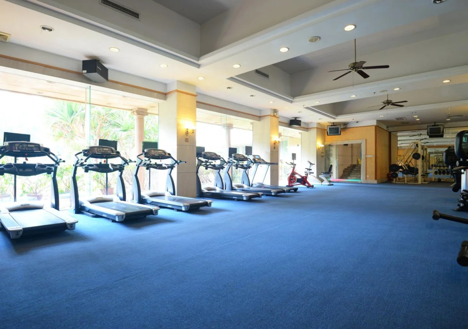Dongguan OYC Crown Prince Hotel