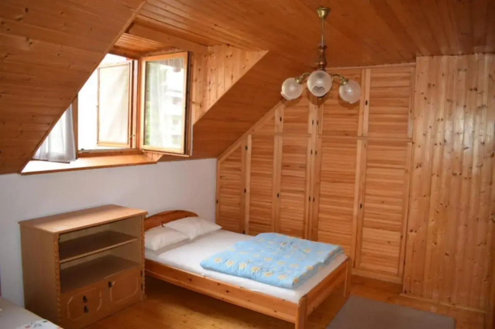 Aranyhal Apartman