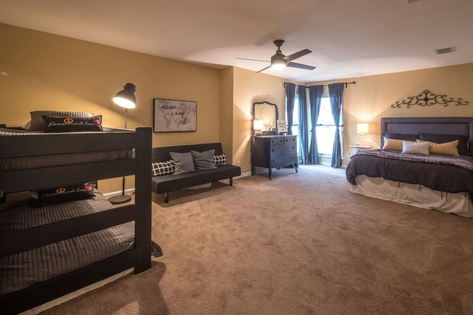 Honey Haus on the Horseshoe 3 Bedrooms 2 Bathrooms Home