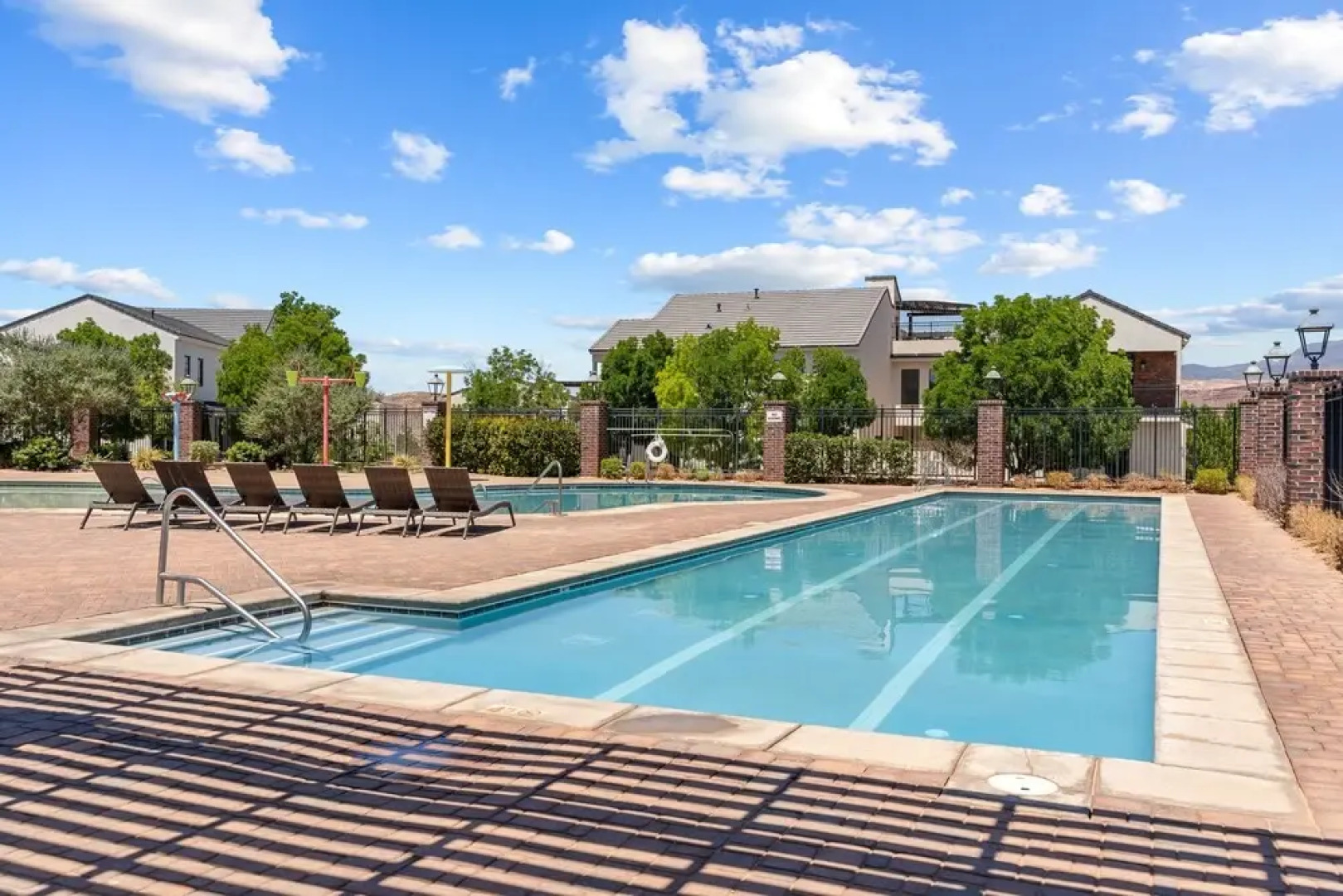 Desert Jewel With Private Gym And Pool 4 Bedroom Townhouse