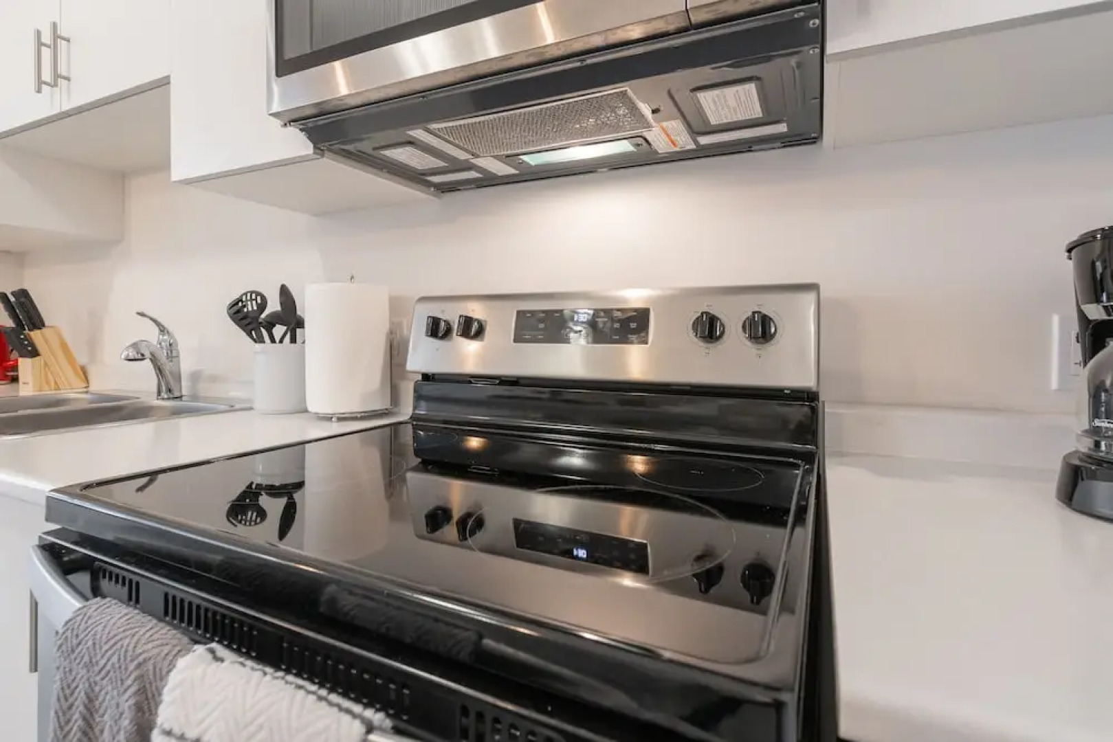 Gorgeous Brand New Spacious Town House