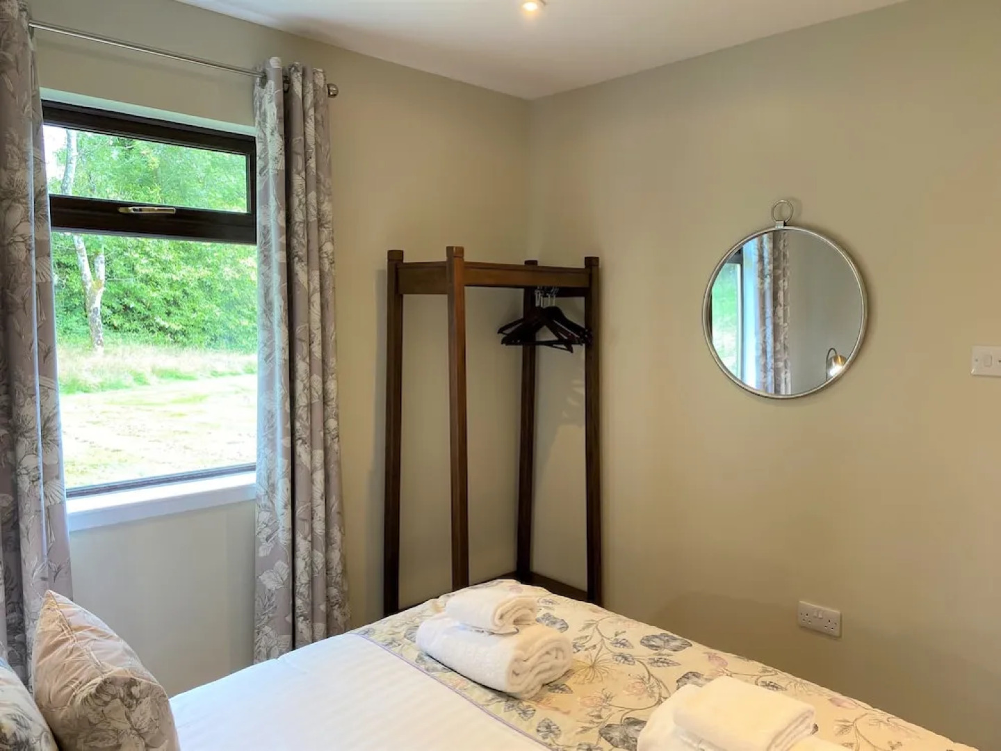 Birch 18 With Hot Tub, Newton Stewart