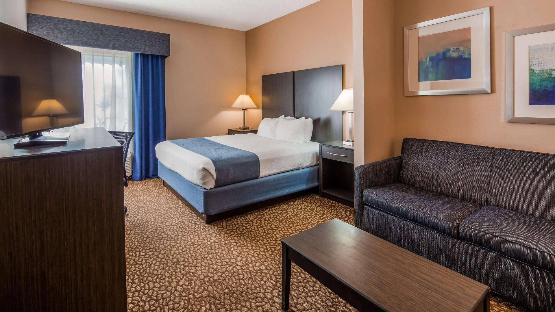 Best Western Plus Bradenton Hotel & Suites