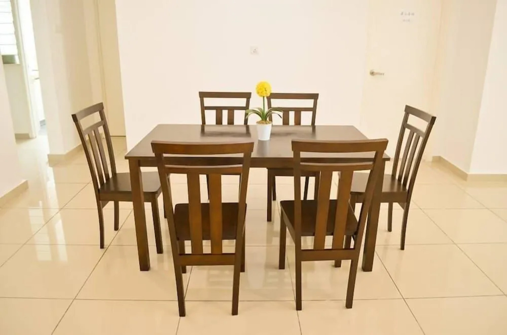 Summertime Arena Suite 1