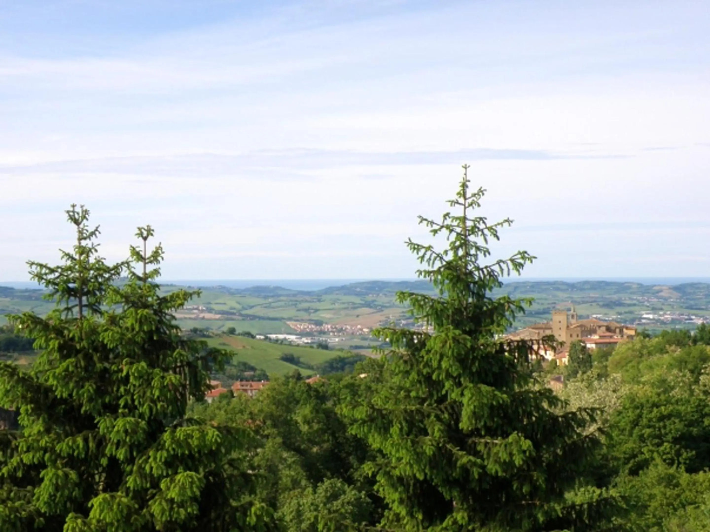 3 bedrooms house with private pool furnished terrace and wifi at Monteciccardo