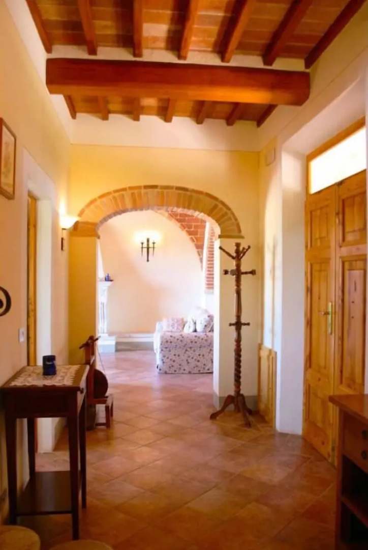 Stunning private villa for 8 guests with private pool, WIFI, TV, terrace, pets allowed and parking