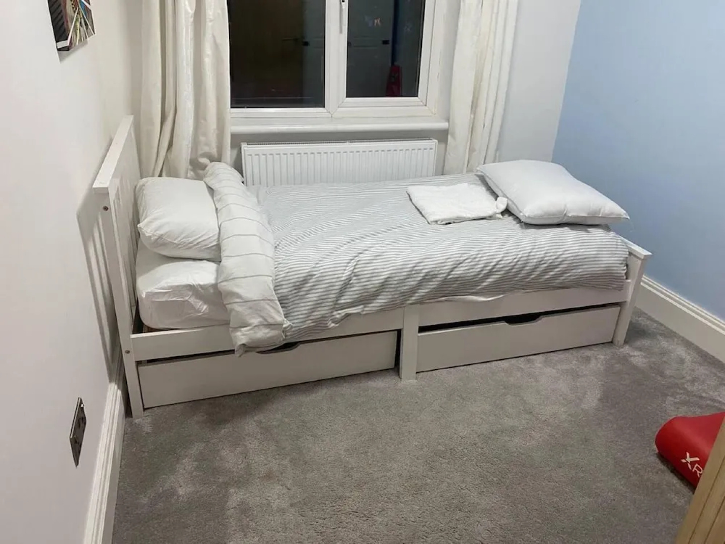 Lovely 3-bed House in Potters Bar Jacuzzi & 75inch