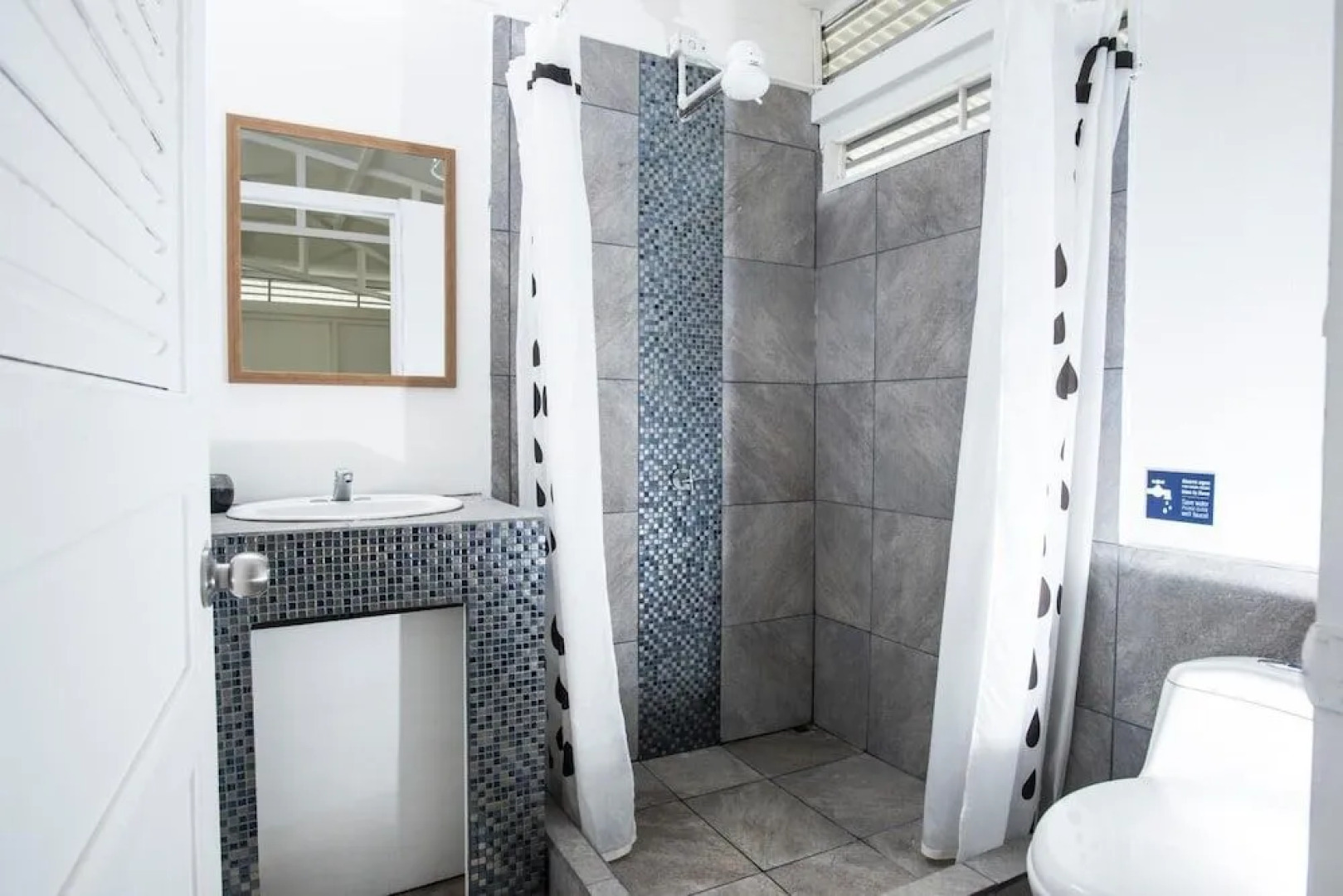 Jaguar Inn Bungalows