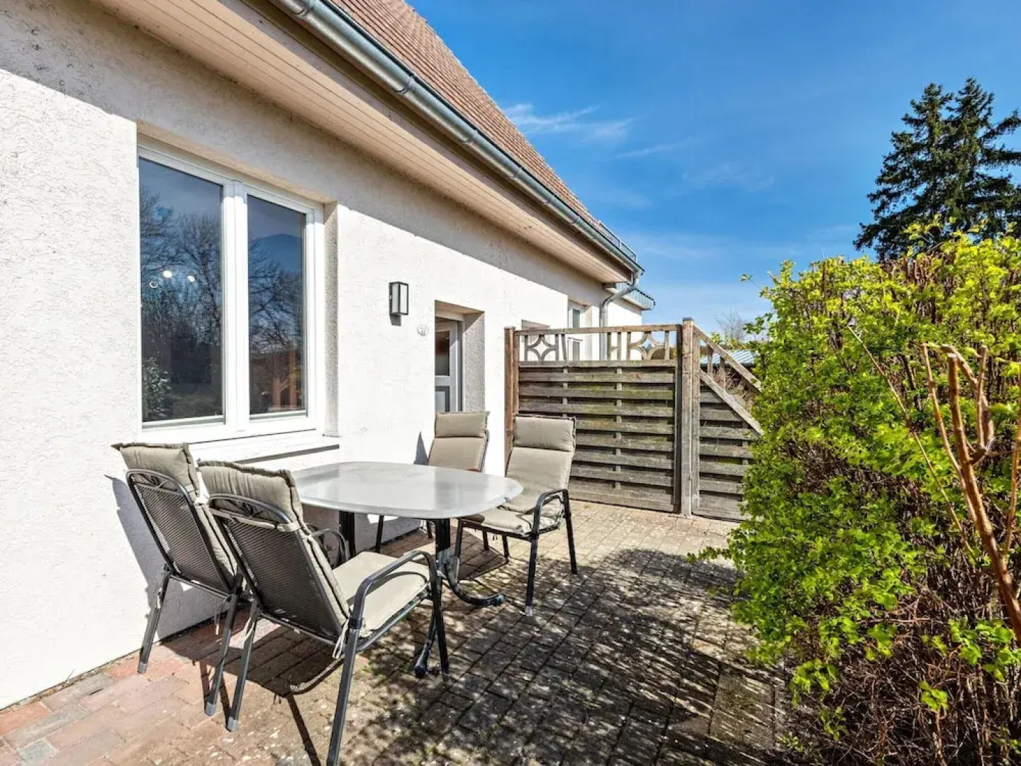 Apartment on Lake Muritz With Marina Access