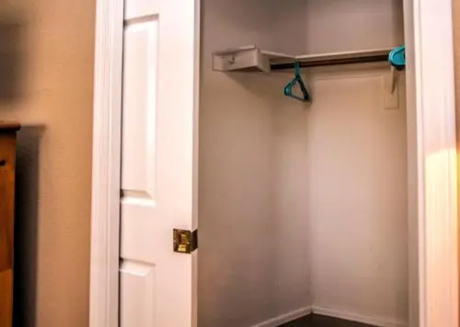 Private Resort Community Surrounded By Mountains w/3 Pool-Spa Complexes, ALL HEATED & OPEN 24/7/365!