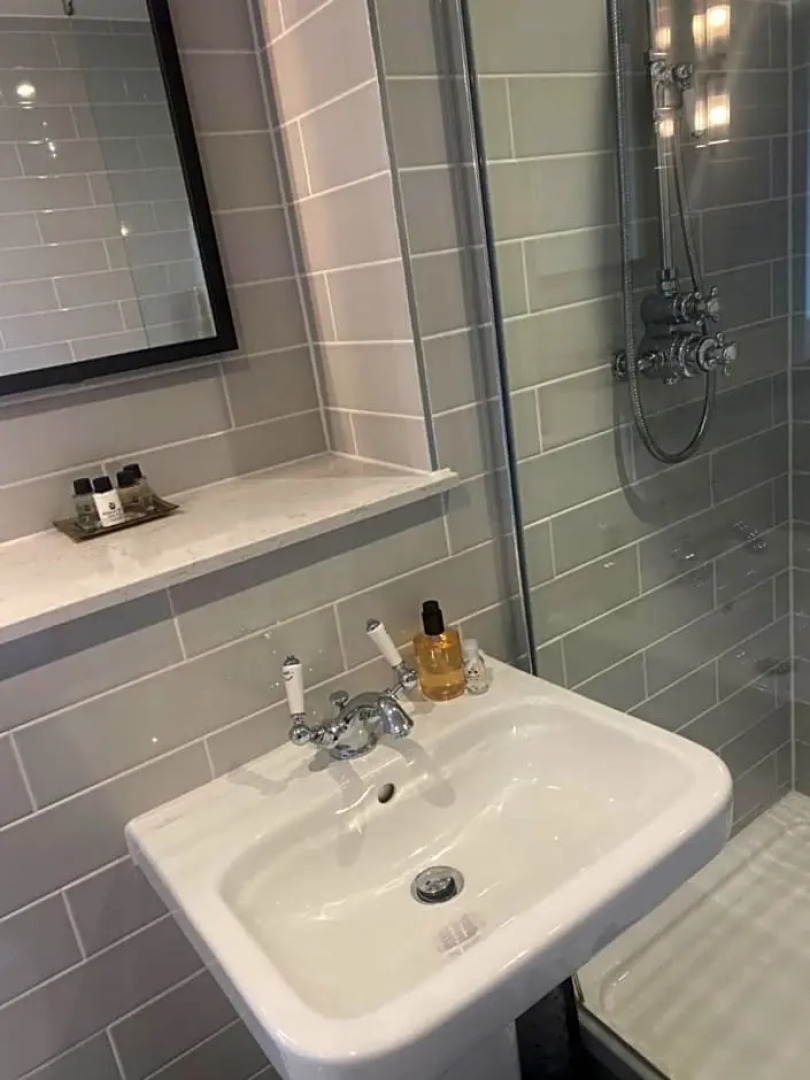 Bridge House Hotel & Silver Howe View Cottage