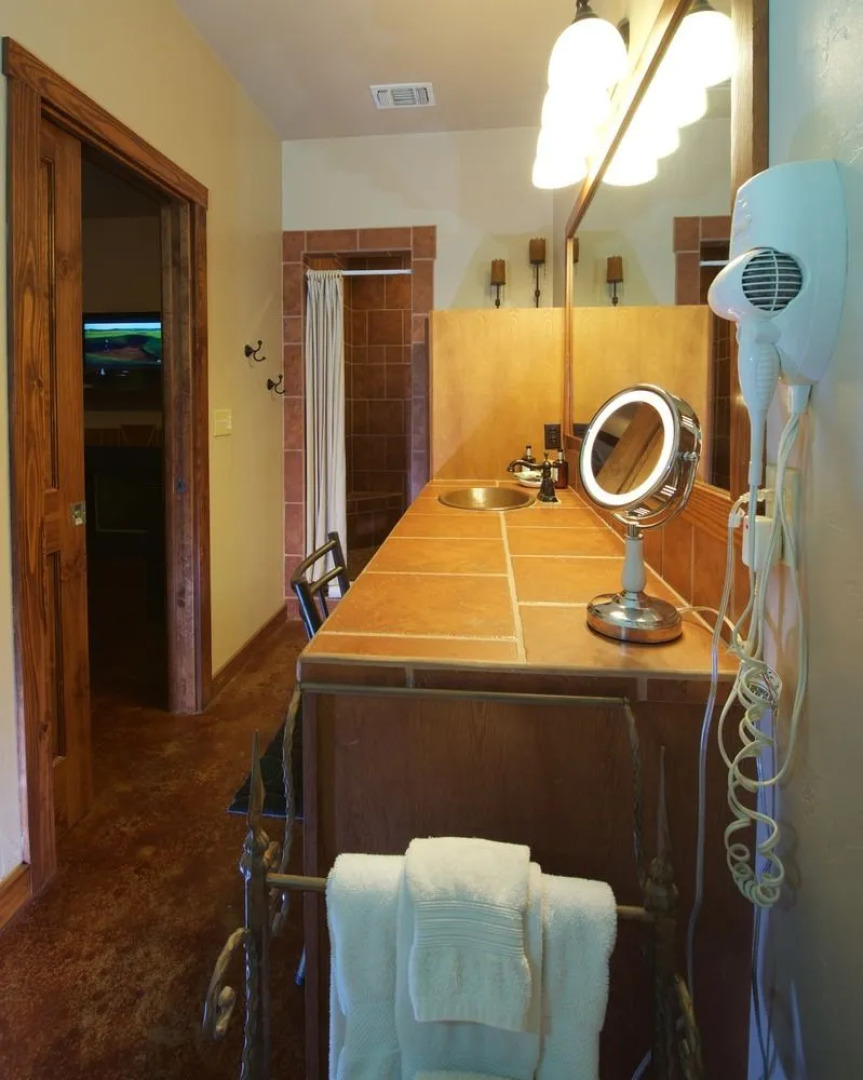 Lazy T Bed and Breakfast