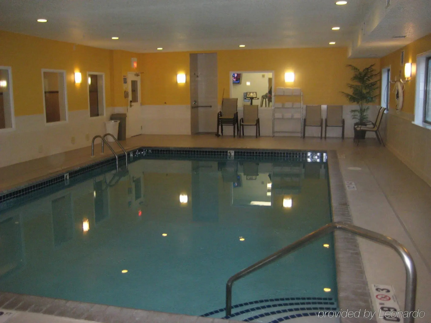 Holiday Inn Express Hotel & Suites St. Paul-Woodbury by IHG