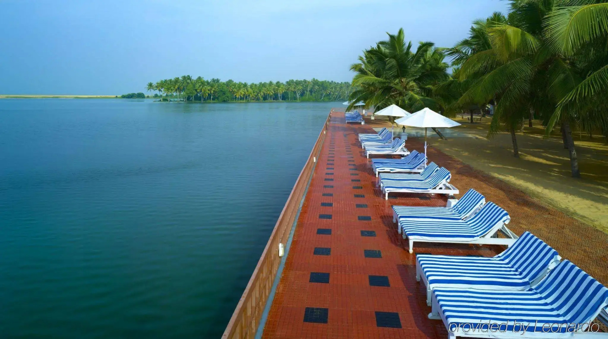 Estuary Sarovar Premiere , Poovar Island