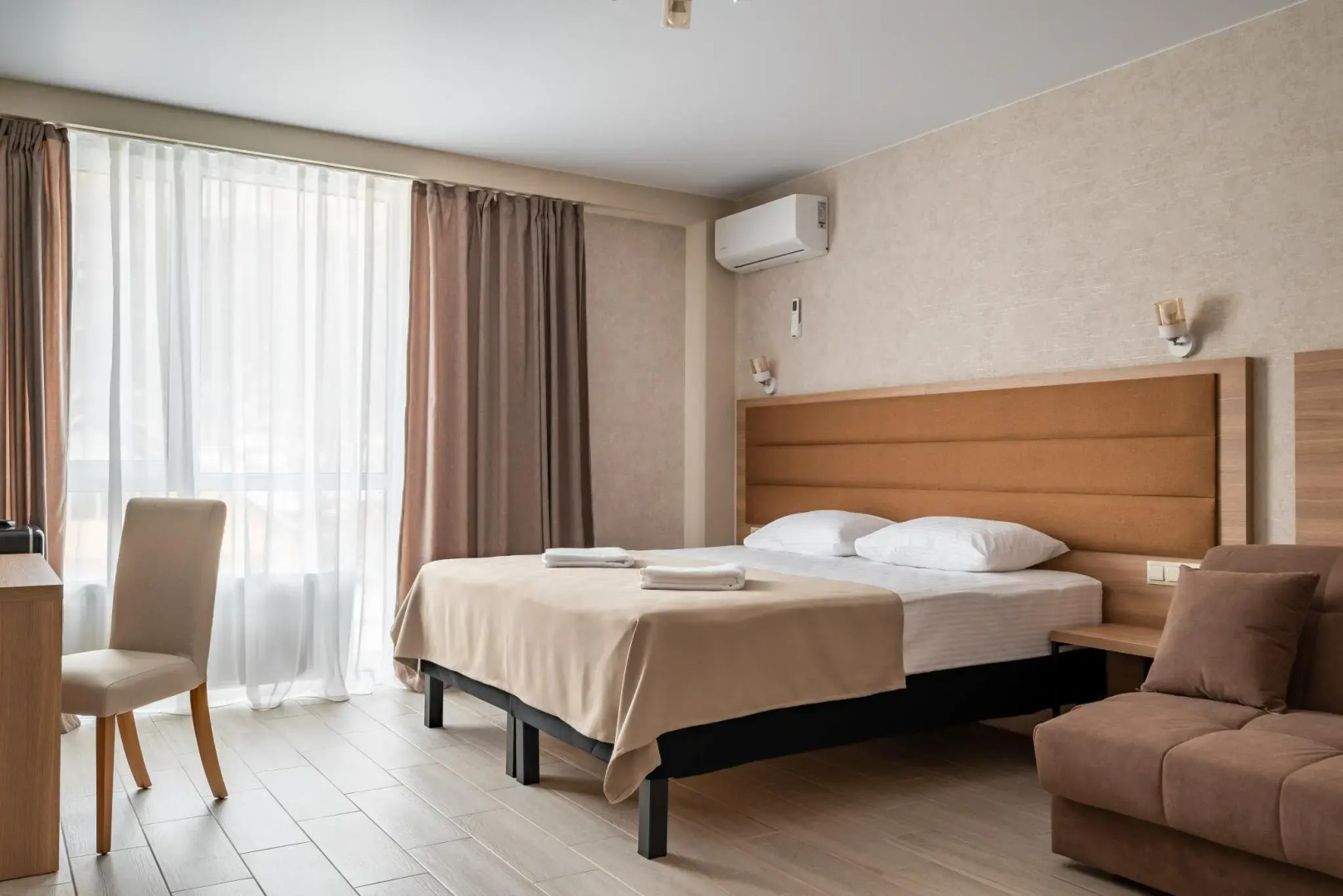 Hotel Leon (Леон)