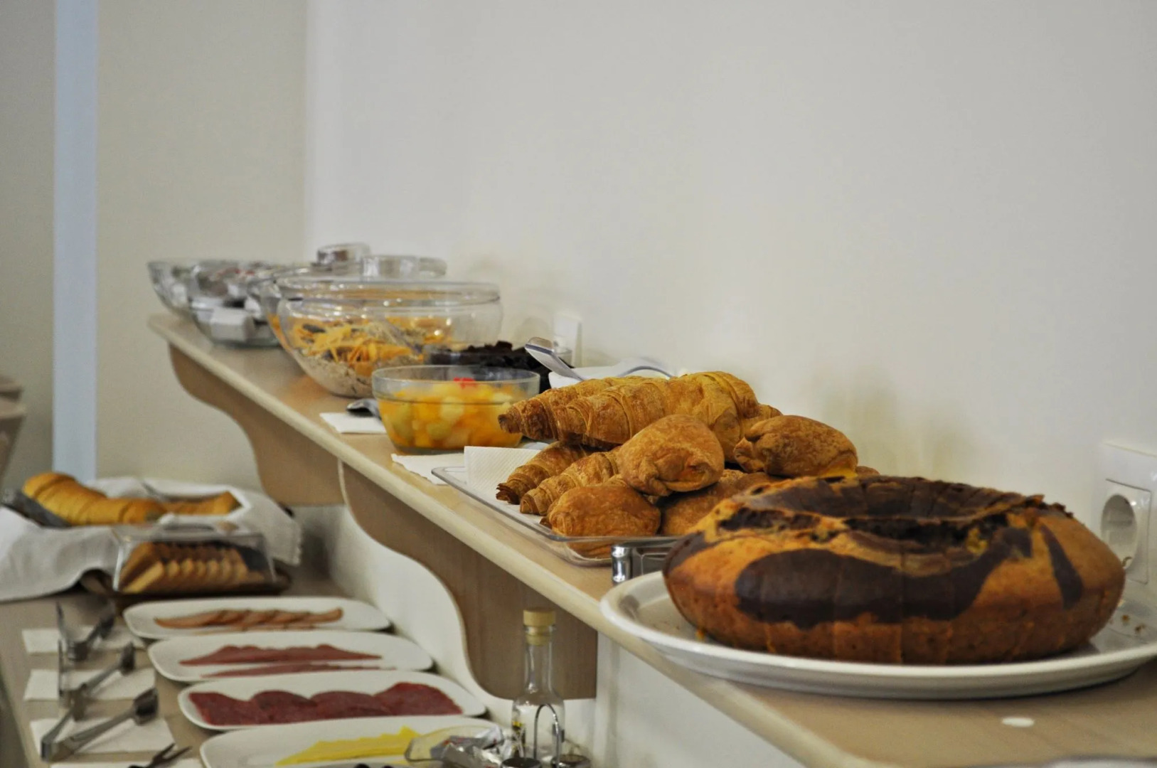 Studios & Apartments Efrosini