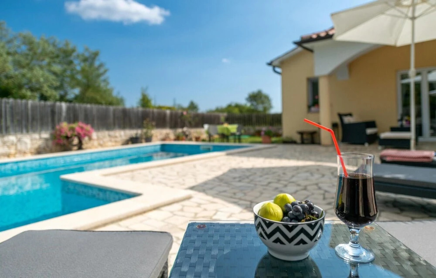 Beautiful Home in Vrecari With Wifi and 4 Bedrooms