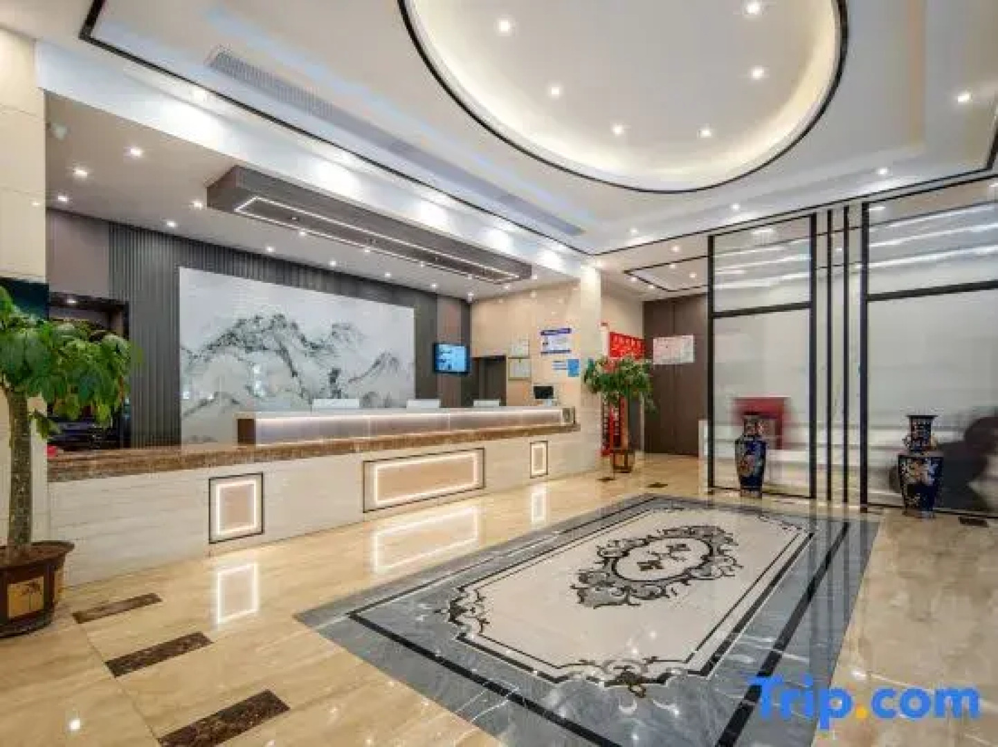 Yameitu Hotel (Xiantao Avenue Wushang)