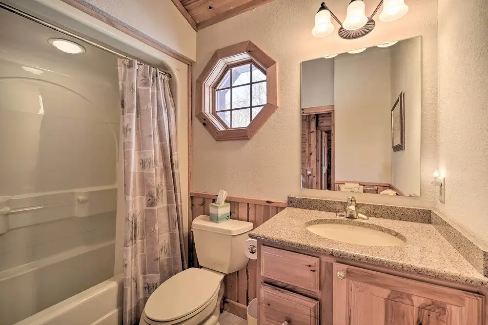 Spacious House w/ Boat Dock on Red Cedar Lake