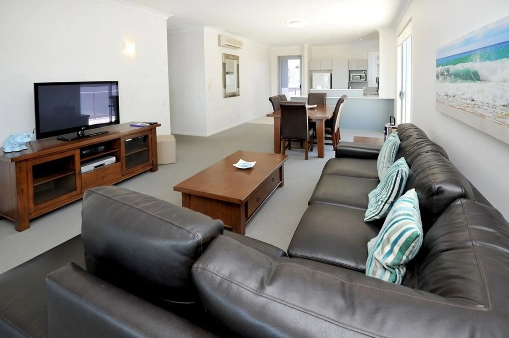 Pacific Marina Apartments