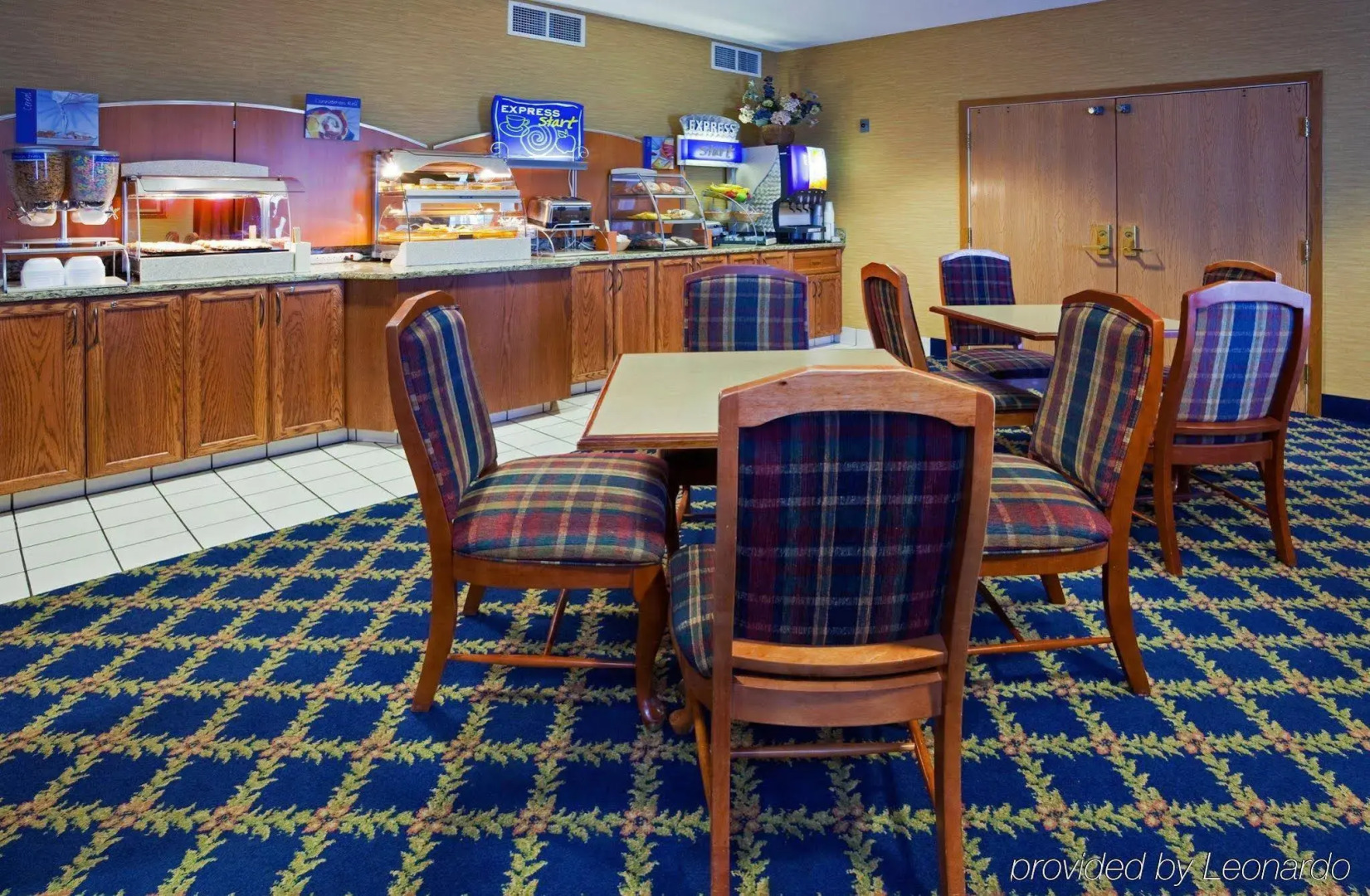 Holiday Inn Express Hotel & Suites St. Cloud by IHG