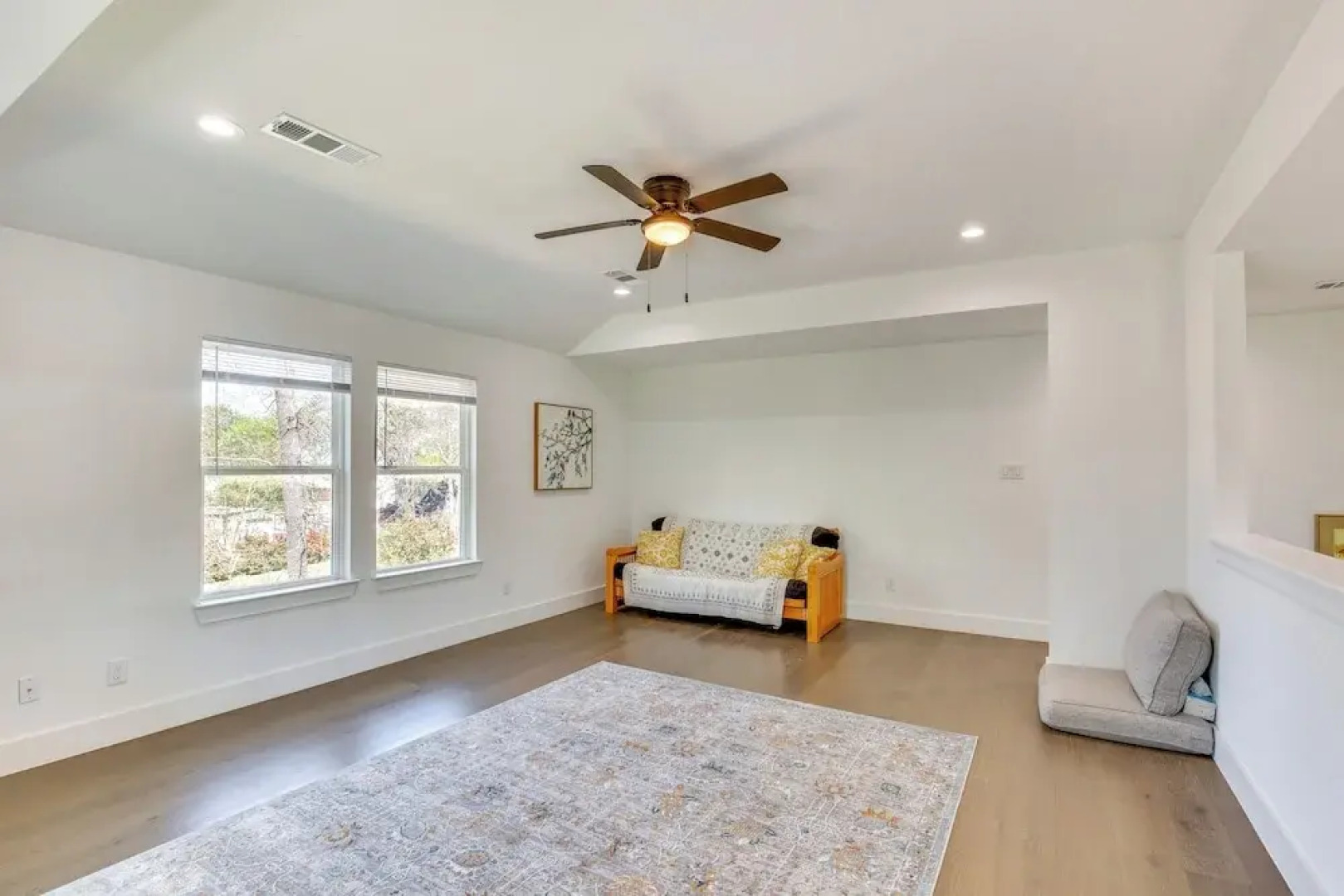 Fire Pit + Grill: Lakeside Gun Barrel City Home!