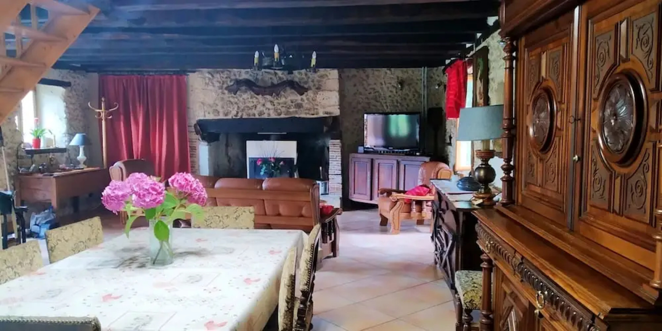 House With 2 Bedrooms in Eyliac, With Private Pool and Enclosed Garden