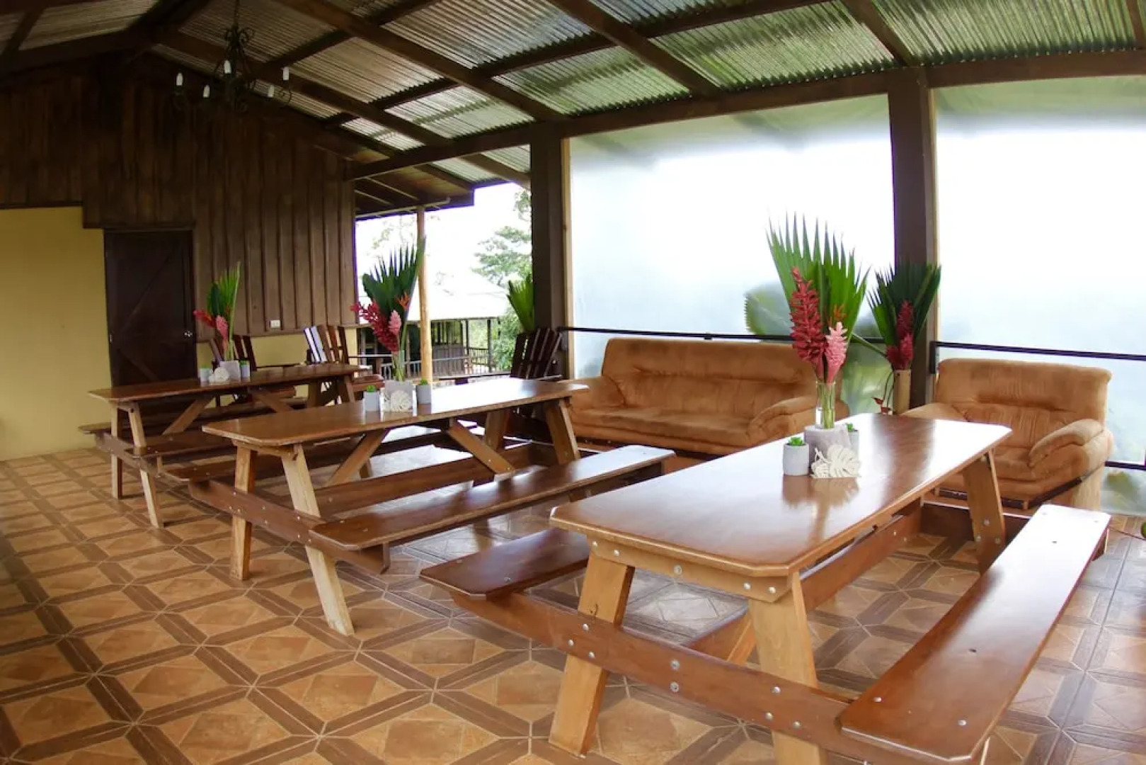 Epic Adventure Lodge